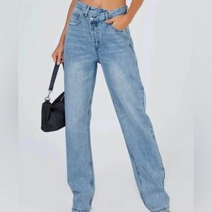 Princess Polly light wash cross over jeans